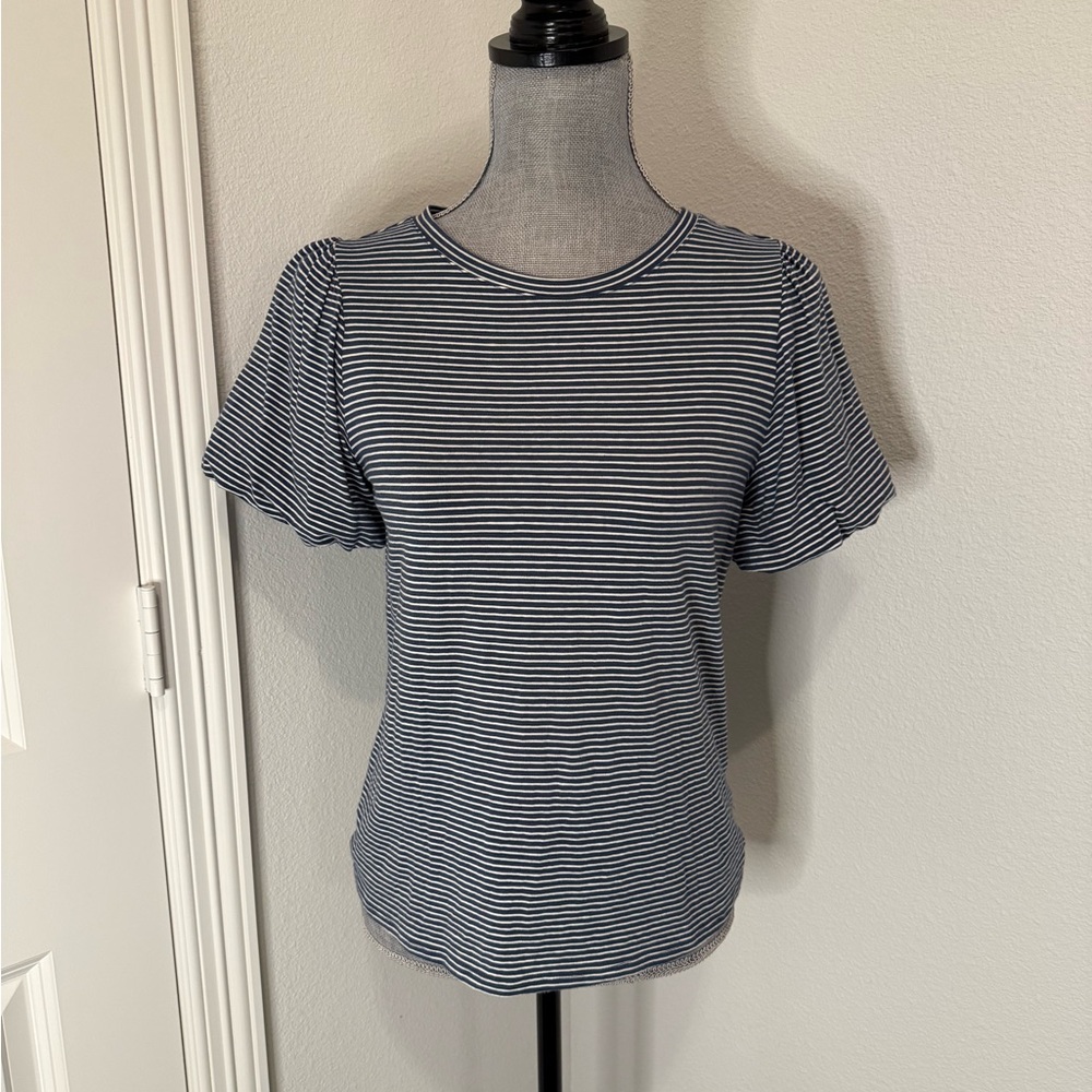 Lauren Conrad Balloon Sleeve Tee | M